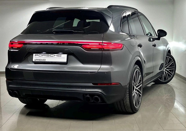 Porsche Cayenne cena 399000 przebieg: 74921, rok produkcji 2019 z Goniądz małe 781